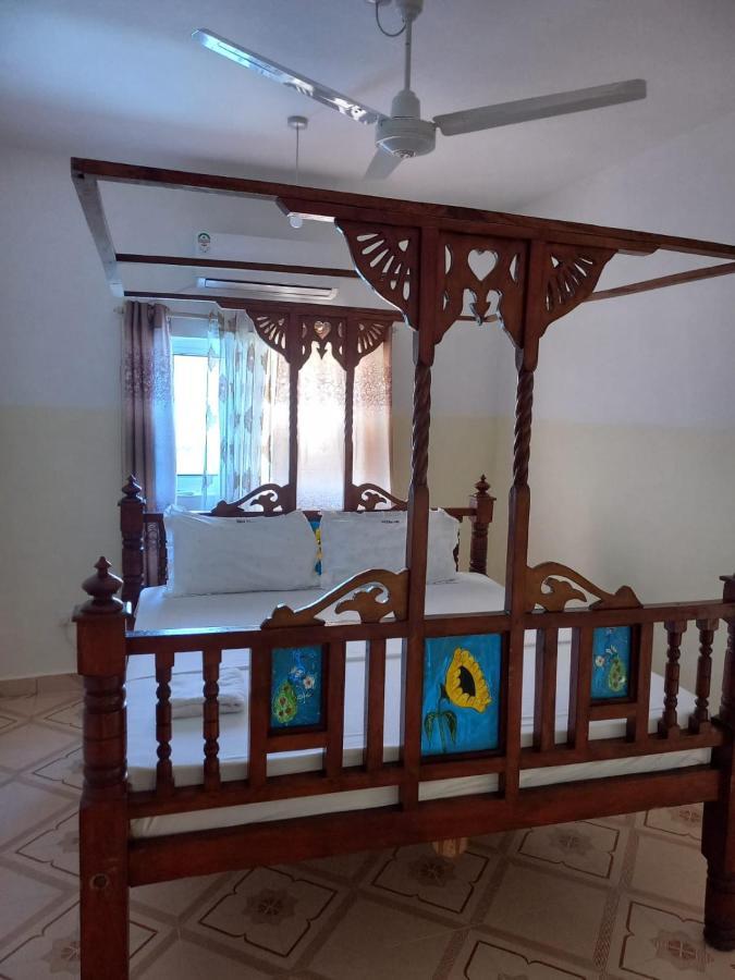 Rhino Apartment Watamu Buitenkant foto