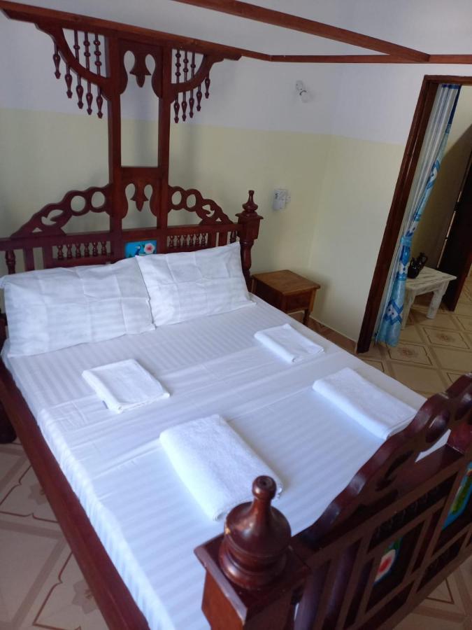 Rhino Apartment Watamu Buitenkant foto