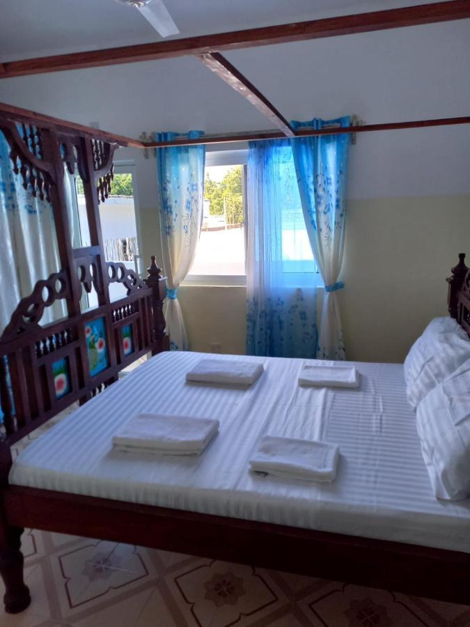 Rhino Apartment Watamu Buitenkant foto