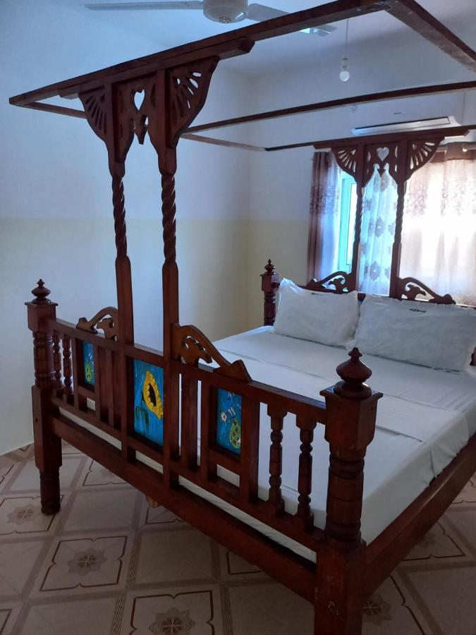 Rhino Apartment Watamu Buitenkant foto